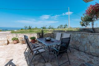 Nereids Seaside Escape Nea Roda - 9
