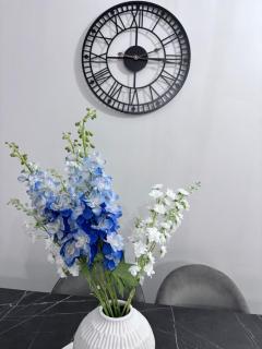 Elarion Elegant Port Apartment - 8