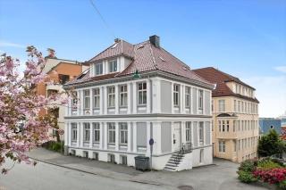 Stay by Bryggen - Bright Family Apartment for 8 - 6