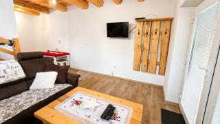 Apartment house with sauna and jacuzzi Svätý Kríž 1 - 2