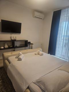 Frontal Sea View Studio - 5