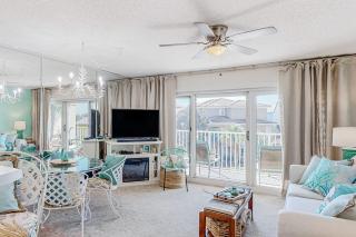 Pet-friendly pools hot tub & balcony with Gulf-side calm - 7