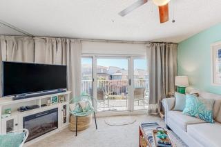 Pet-friendly pools hot tub & balcony with Gulf-side calm - 5