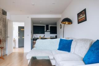 Central & Modern 2BD Flat - Edinburgh - 5