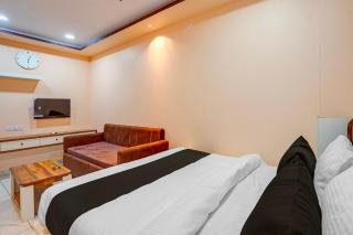 Super Townhouse Iskcon Temple Ujjain Formerly Hotel Ramashray Palace - 9