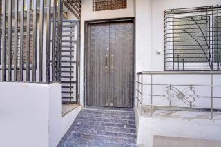 Super Townhouse Iskcon Temple Ujjain Formerly Hotel Ramashray Palace - 4