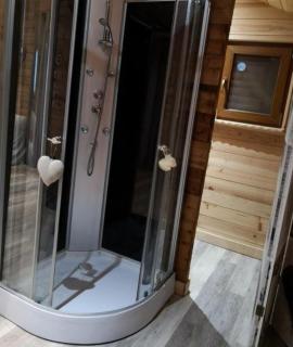 Chalet chaleureux à Louâtre avec piscine partagée - 2