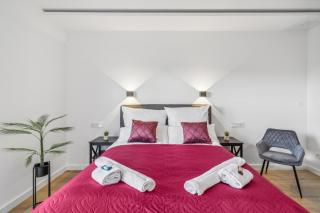 Suite4Me I Studio I Kitchen I Balcony - 7