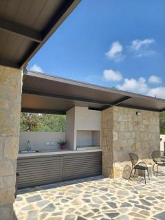 Melissa Hills - 4