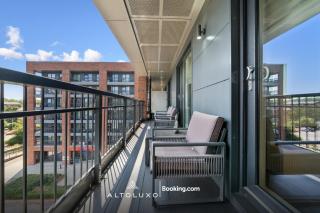 Bright Waterfront Cardiff Bay Apt for Small Group by AltoLuxo - 6