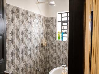 MG's Tranquil Studio Apartment in charming Nanyuki with views of Mt Kenya & a Work Desk - 3