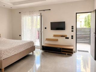 Cozy Stay in Athens near the Metro Station Mosxato - 8