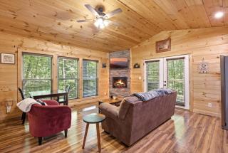 Bearly Behaving cabin - 1