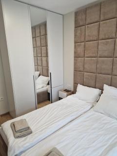 Emilia Romana Boutique - Quiet Modern Luxury Sunny Beach - 3