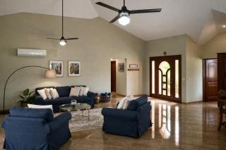 Luxury 5BR Villa with Private Pool and Garden - 1