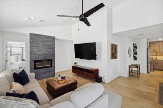 Cozy & Modern Home in Heart of Dallas - 0