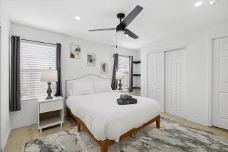 Cozy & Modern Home in Heart of Dallas - 6
