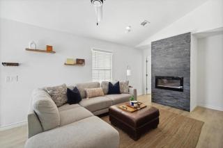 Cozy & Modern Home in Heart of Dallas - 4