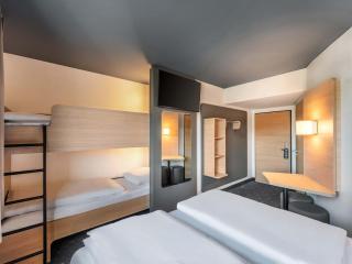 B&B Hotel Freiburg-Süd - 1