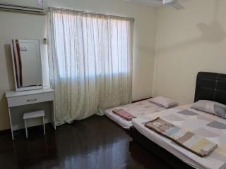 Syvert's Mawar Homestay - 6