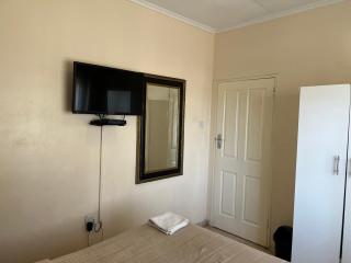 Premier Guest Lodge and Airport Shuttle Services - 7