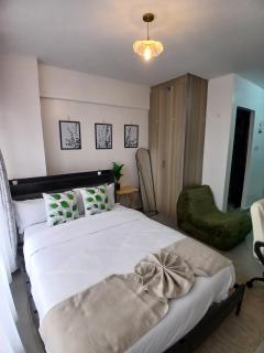 Elegant City Studio at Grand Midtown Apartments - 7