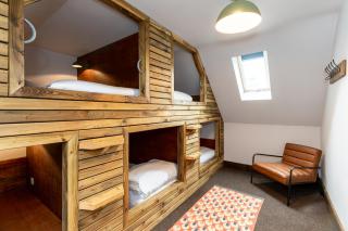 Stylish Lodge in the Peak District sleeps up to 9 - 1