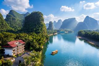 Yangshuo River Lodge Hotel--English speaking team&Swimming pool&Activties organized&Free pick up from Airport or TS over 3 nights - 0