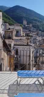 Clelia Holiday House- panoramic terrace overlooking the castle and the mountains - 2