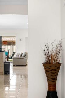 4 bedroom luxury modern home near the beach and parks - 2