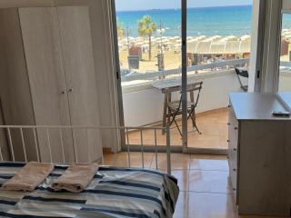 Beach Front Apartment - 8