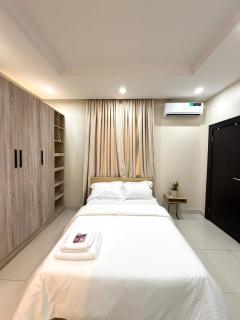 Oasis Stays - Spacious 3 Bedroom Flat, Victoria Island - 4