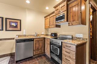 Copperbottom Inn 102 by Park City Lodging - 9