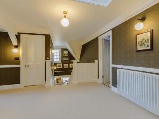 West Bay House - 9