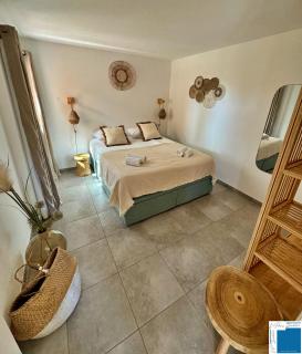 Mini villa - Piscine - Climatisation - wifi - 2km plage - 6