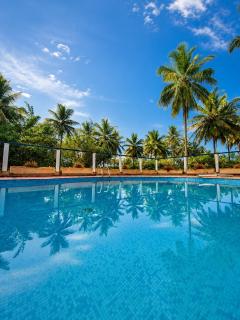 Luxury Pool Villa & Lawn - by Everloft - 0