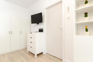 Apartment Harmonia Oliwska by Noclegi Renters - 1