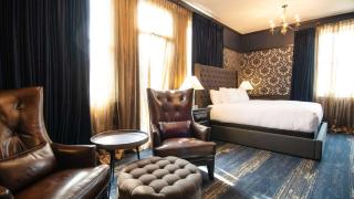 Midnight Sun, a Coast Hotel - 5