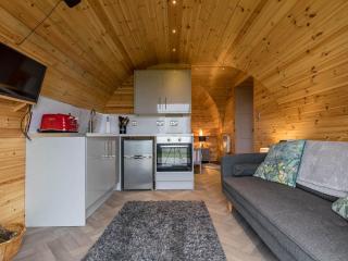 The Lodge at Brambles Farm Sleeps 4 Hot Tub - 8