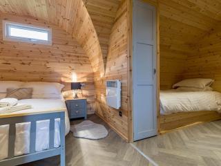 The Lodge at Brambles Farm Sleeps 4 Hot Tub - 5