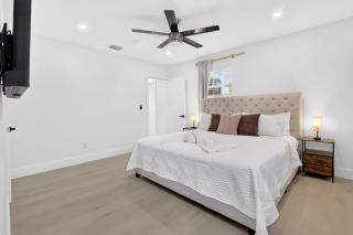 Private Miami Retreat - Pool - BBQ - Sleeps 6 - 7