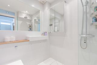 Artistic 1BD Flat in the Heart of Hackney - 6