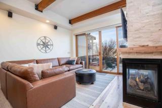 New Mountain Retreat-Hot Tub Views Near Shops - 4