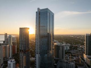 Four Seasons Brickell 2br on the 32nd Floor Skyline Views - 7