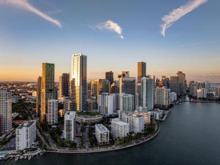 Four Seasons Brickell 2br on the 32nd Floor Skyline Views - 4