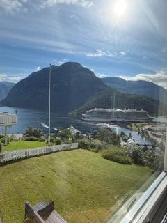 House with the View - 0