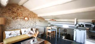 Appartement climatisé avec belle terrasse à 10 min d'Uzès - 1