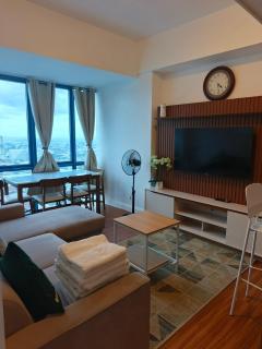 Luxury 2-BR, 2 Baths Condo at 38 Park Ave with Panoramic View - 2