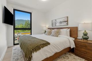 The Landing - 4 Bedroom Townhome - Private Hot Tub - 4