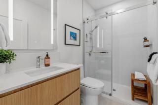 The Landing - 4 Bedroom Townhome - Private Hot Tub - 3